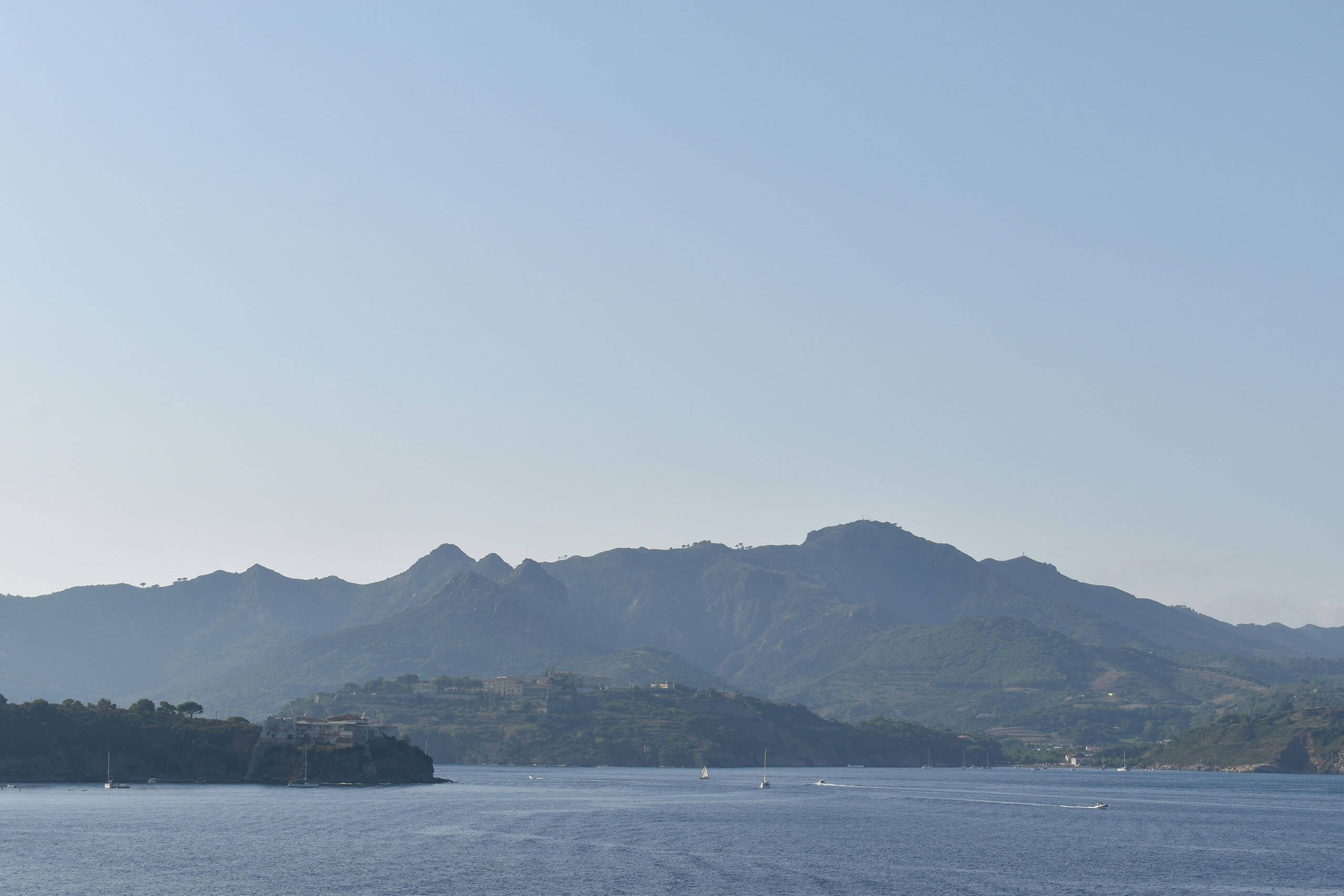 Arredamento per Ville Isola d'Elba